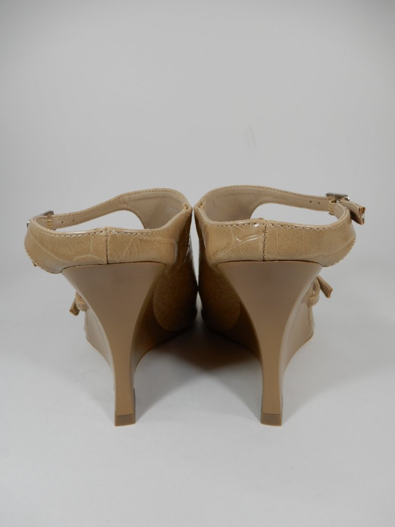 Akira Gold Gino Wedge Heel Sandals Size 8 Nude Croc Faux Leather New — image 7 of 8